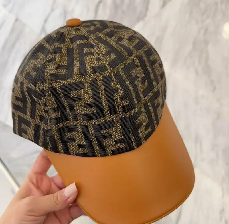 Fendi cap dx82